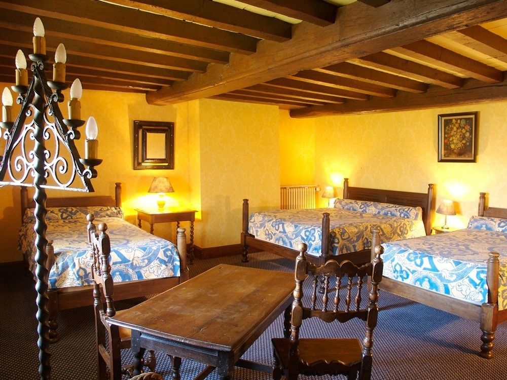 Hostellerie Du Vieux Pérouges Exterior foto